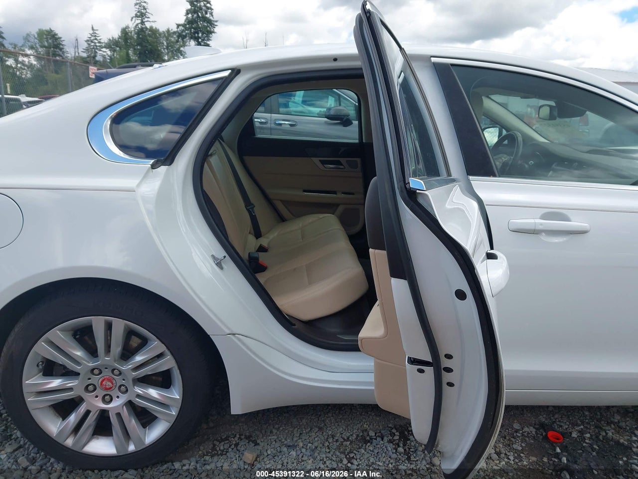 2016 JAGUAR XF 35T PRESTIGE thumbnail 9