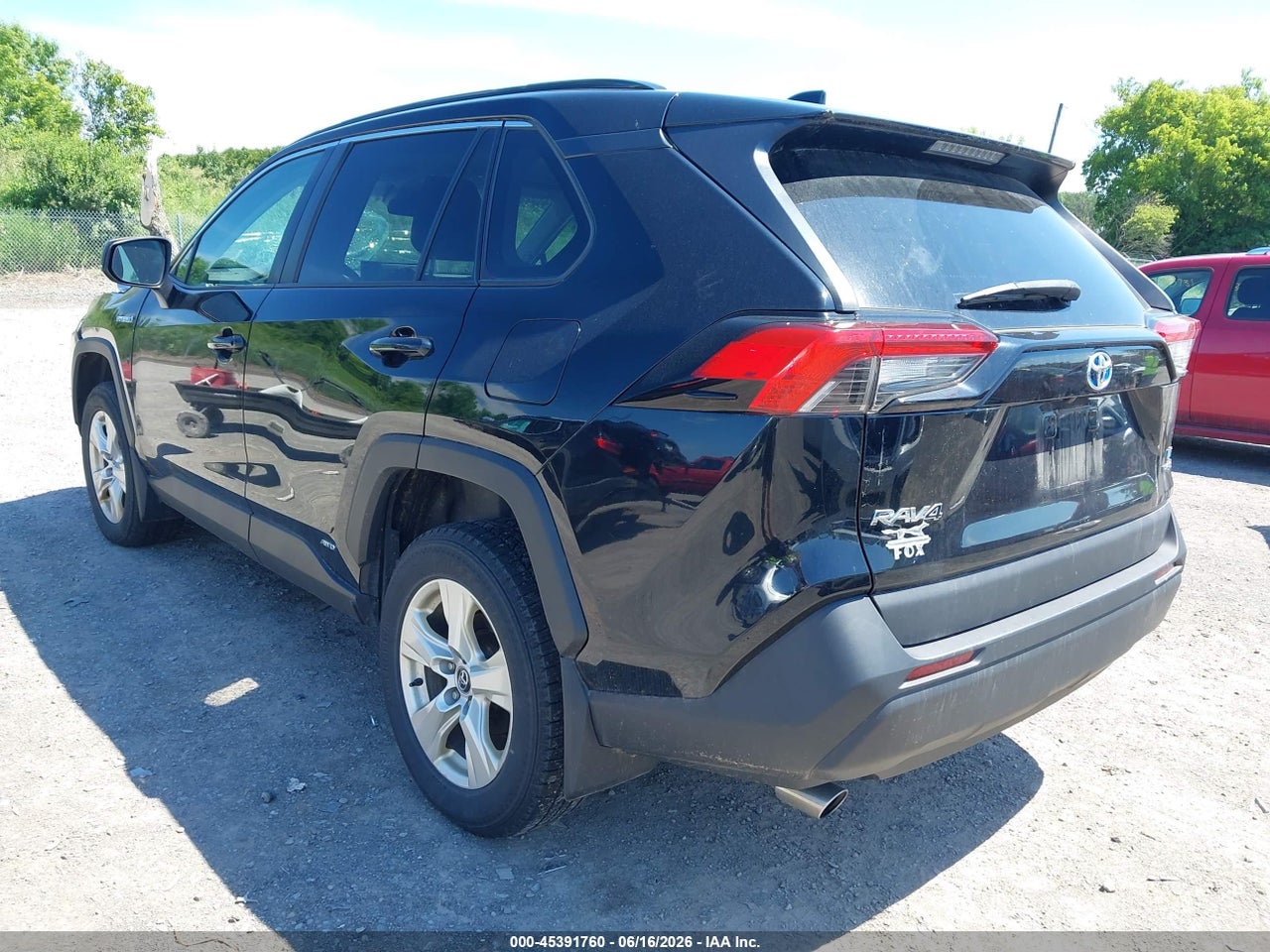 2021 TOYOTA RAV4 HYBRID LE thumbnail 4
