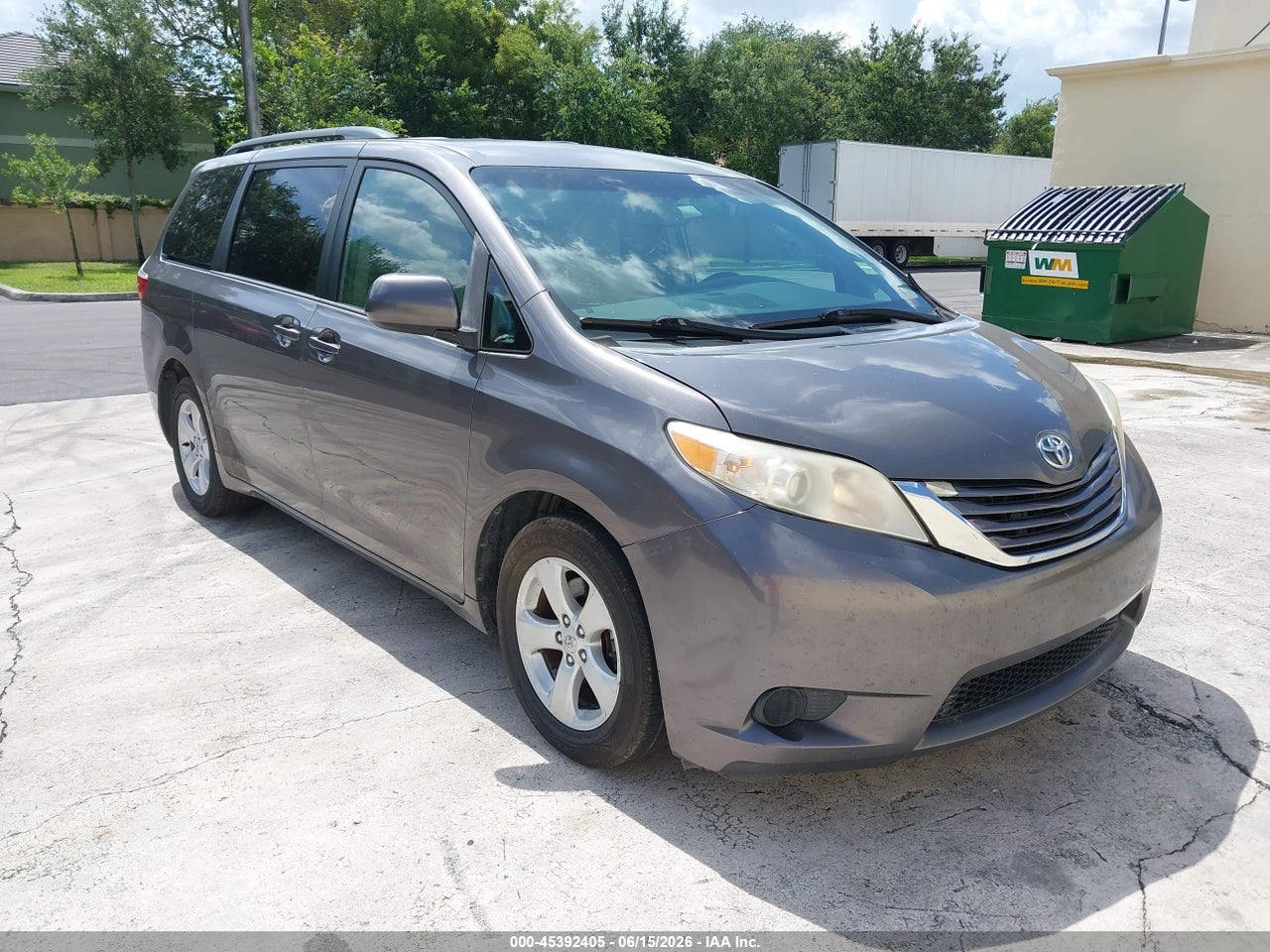 2015 TOYOTA SIENNA LE 8 PASSENGER thumbnail 2