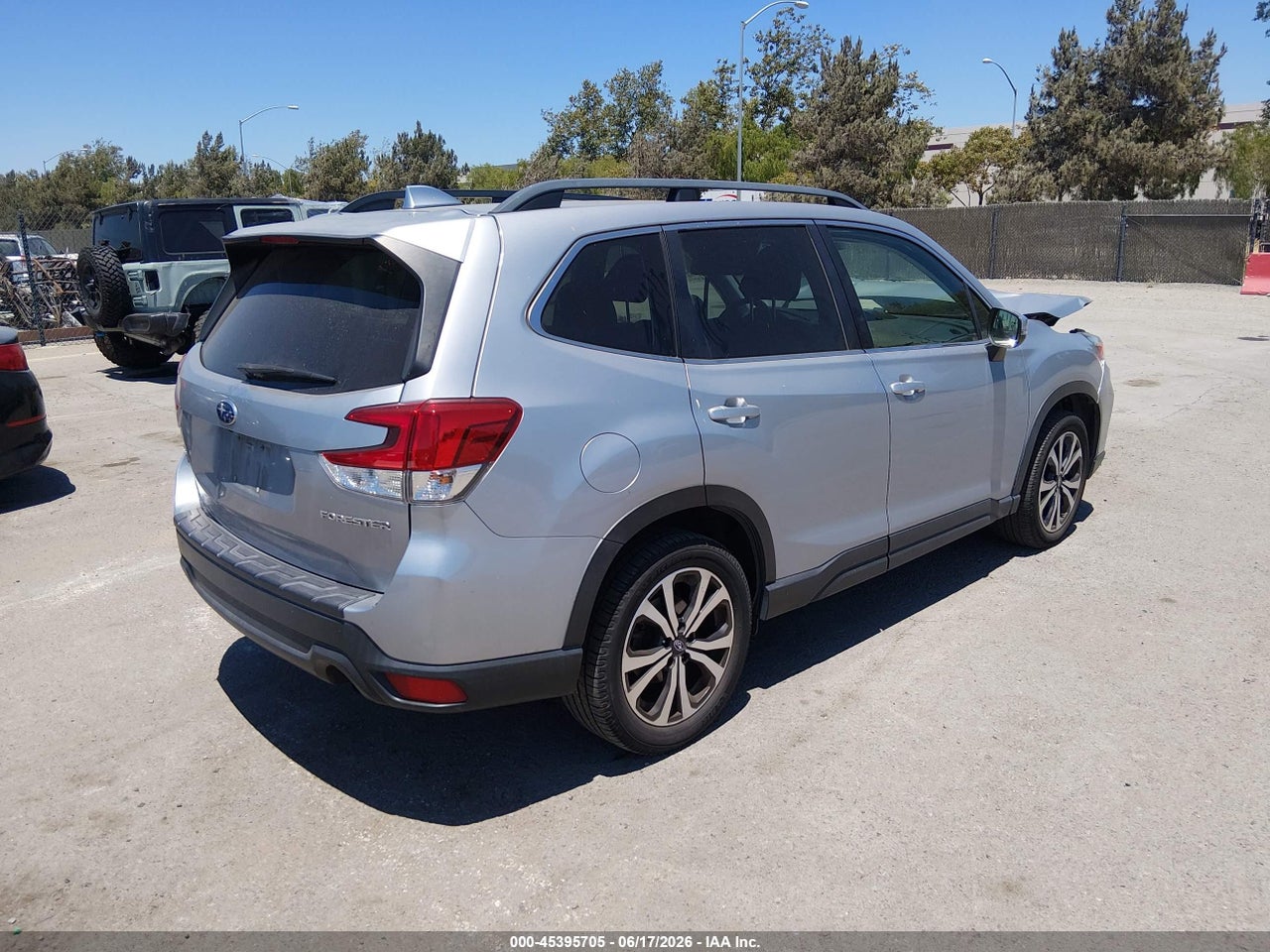 2021 SUBARU FORESTER LIMITED thumbnail 5