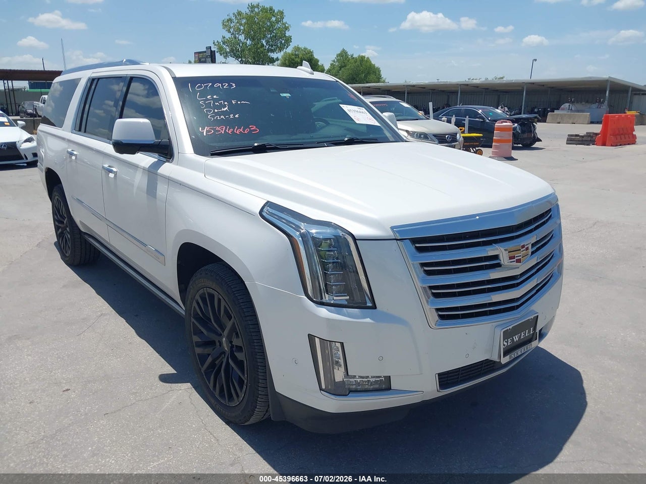 1GYS4KKJXJR****** · 2018 CADILLAC ESCALADE ESV PLATINUM
