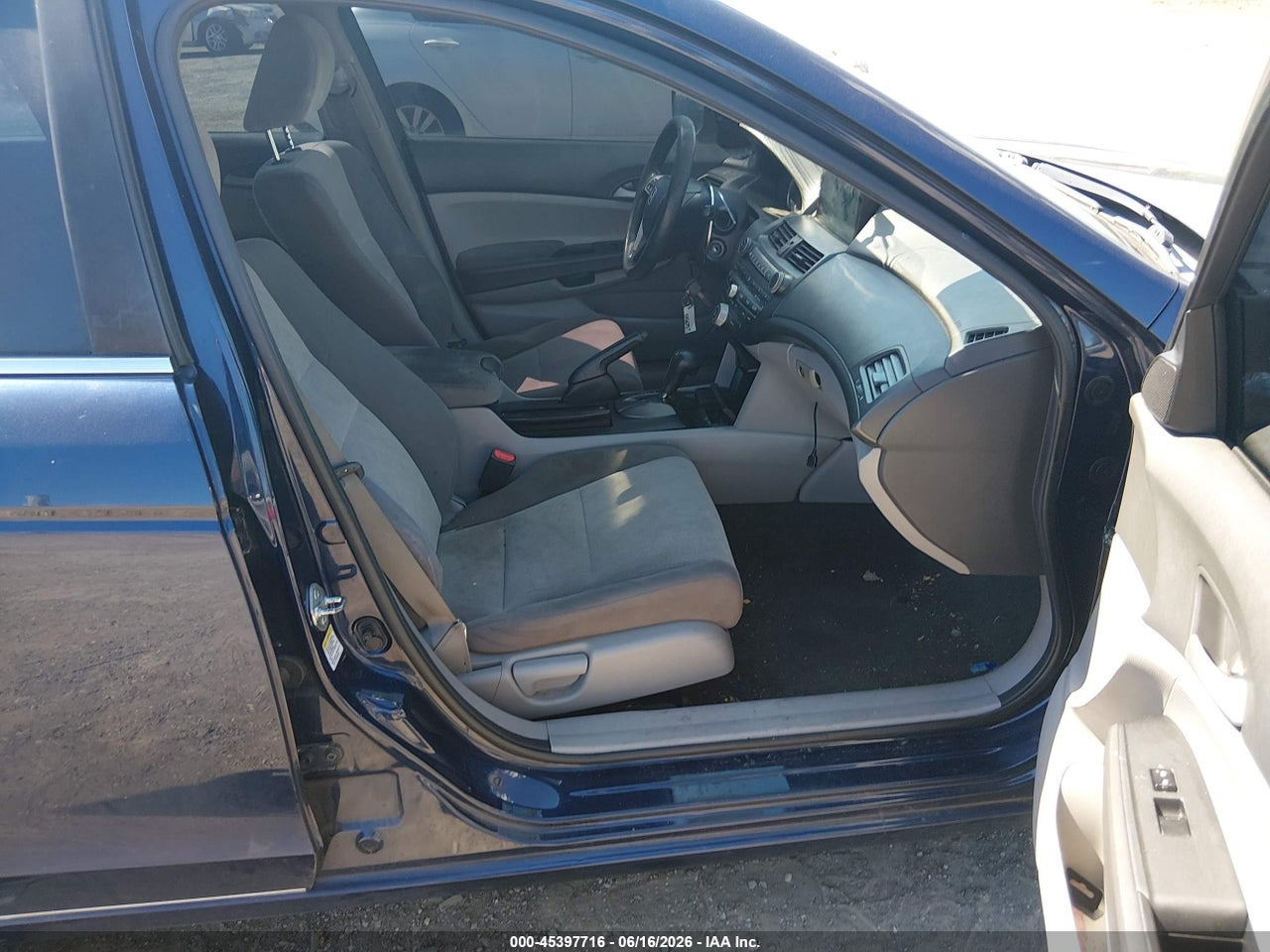 2010 HONDA ACCORD 2.4 LX thumbnail 6