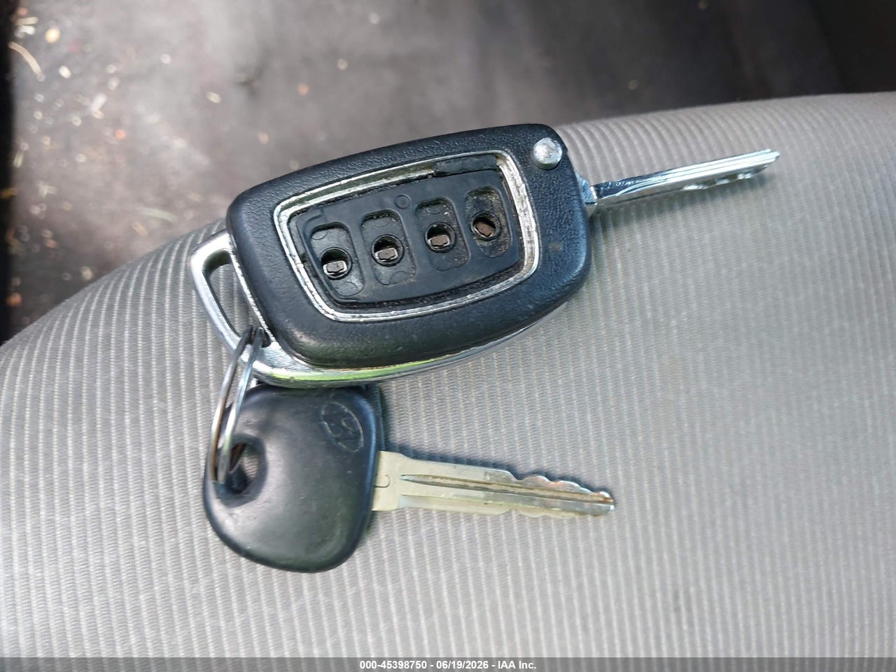 2017 HYUNDAI ELANTRA SE thumbnail 12