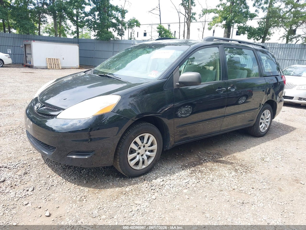 2009 TOYOTA SIENNA CE/LE thumbnail 3