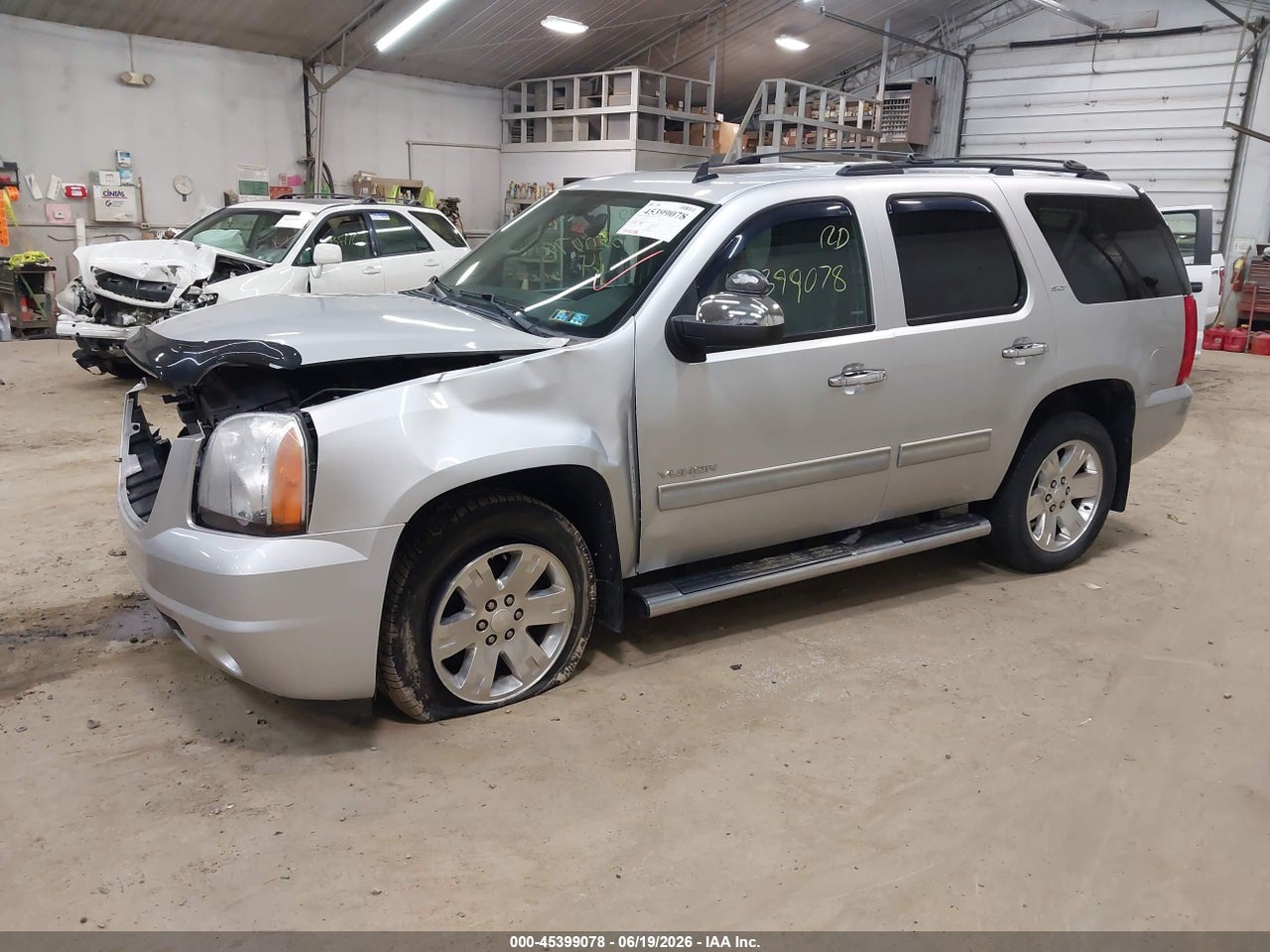 2014 GMC YUKON SLT thumbnail 3