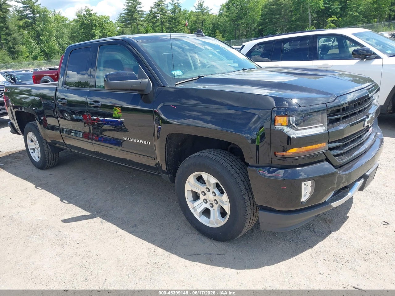 2019 CHEVROLET SILVERADO 1500 LD LT thumbnail 2