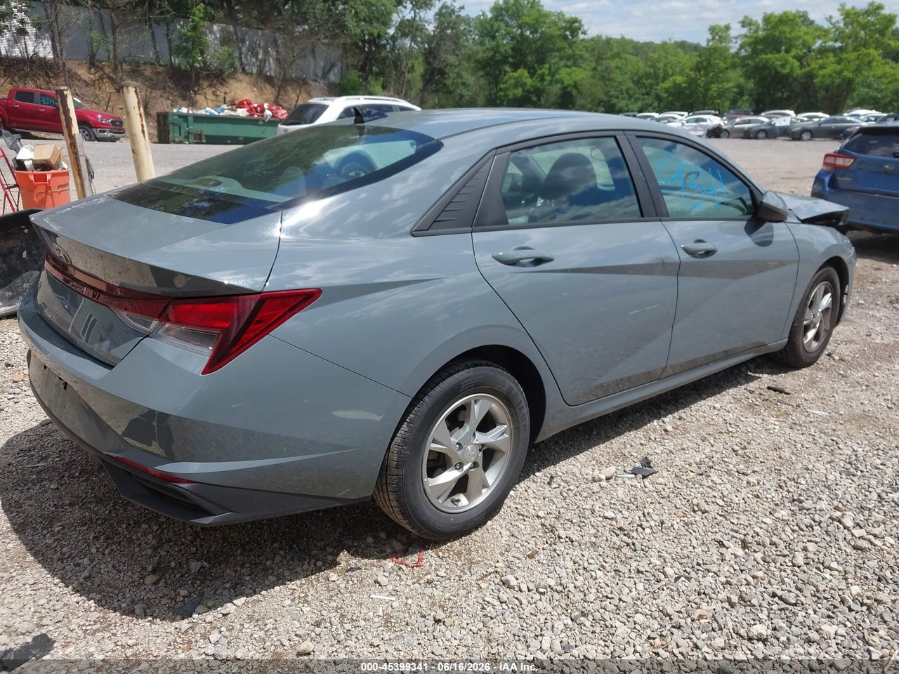 2023 HYUNDAI ELANTRA SE thumbnail 5