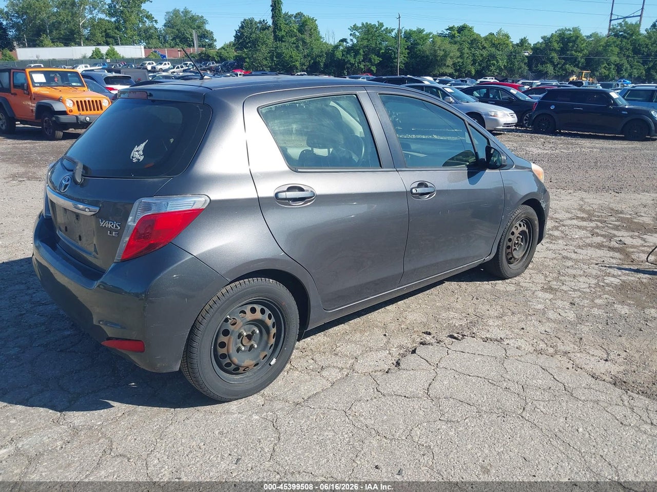 2013 TOYOTA YARIS LE thumbnail 5