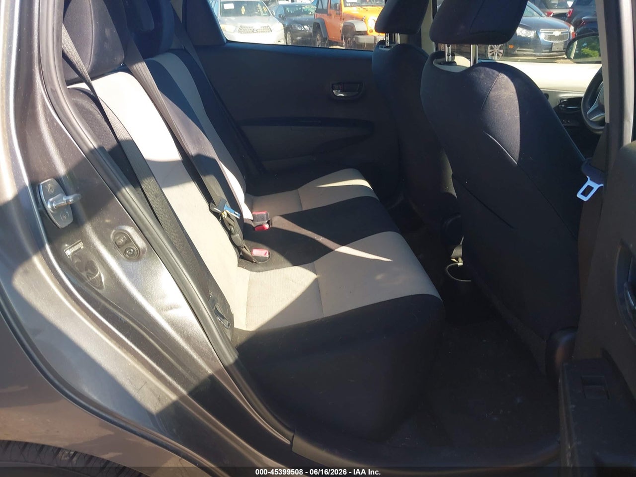 2013 TOYOTA YARIS LE thumbnail 9