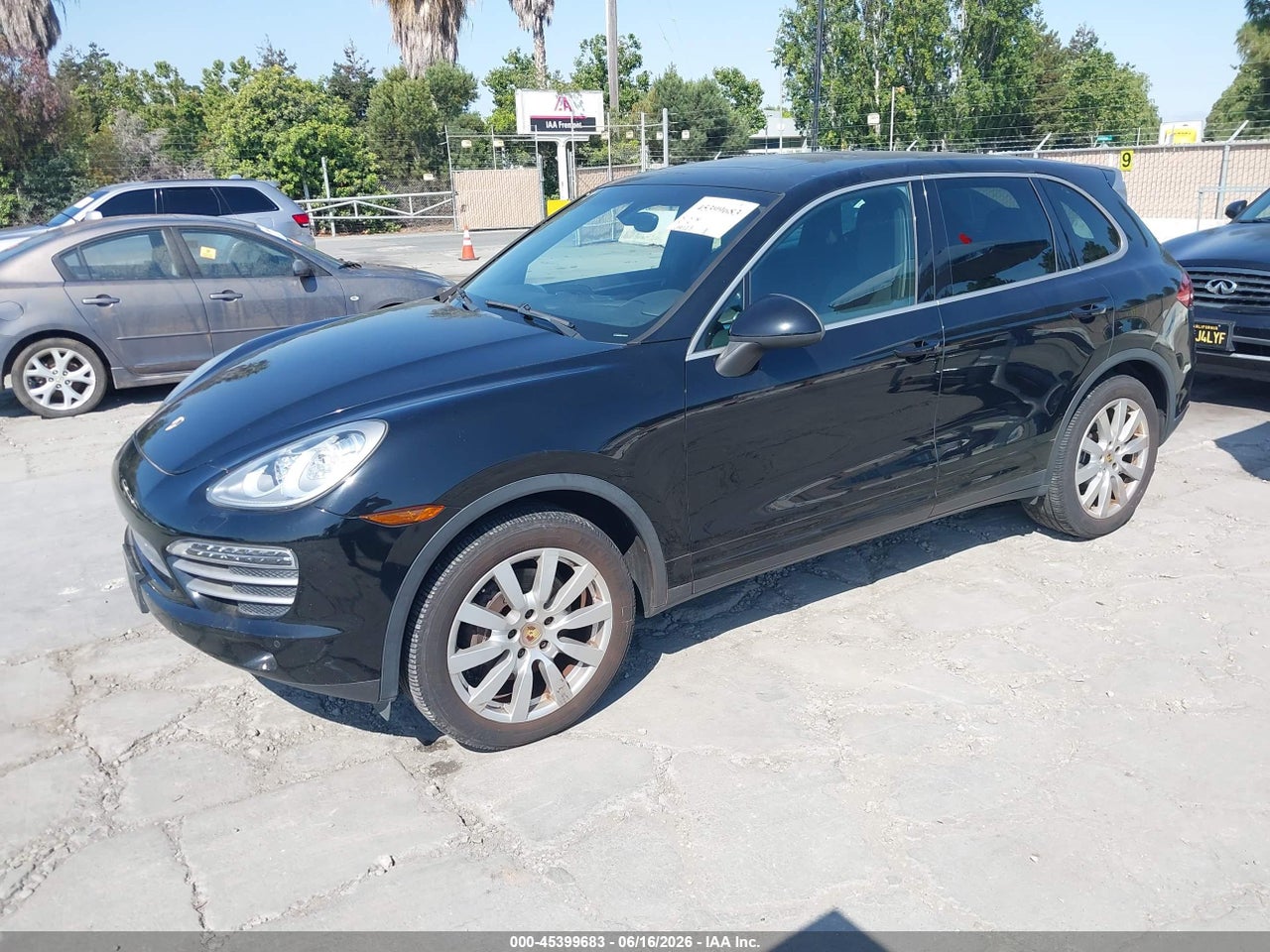 2014 PORSCHE CAYENNE PLATINUM EDITION thumbnail 3