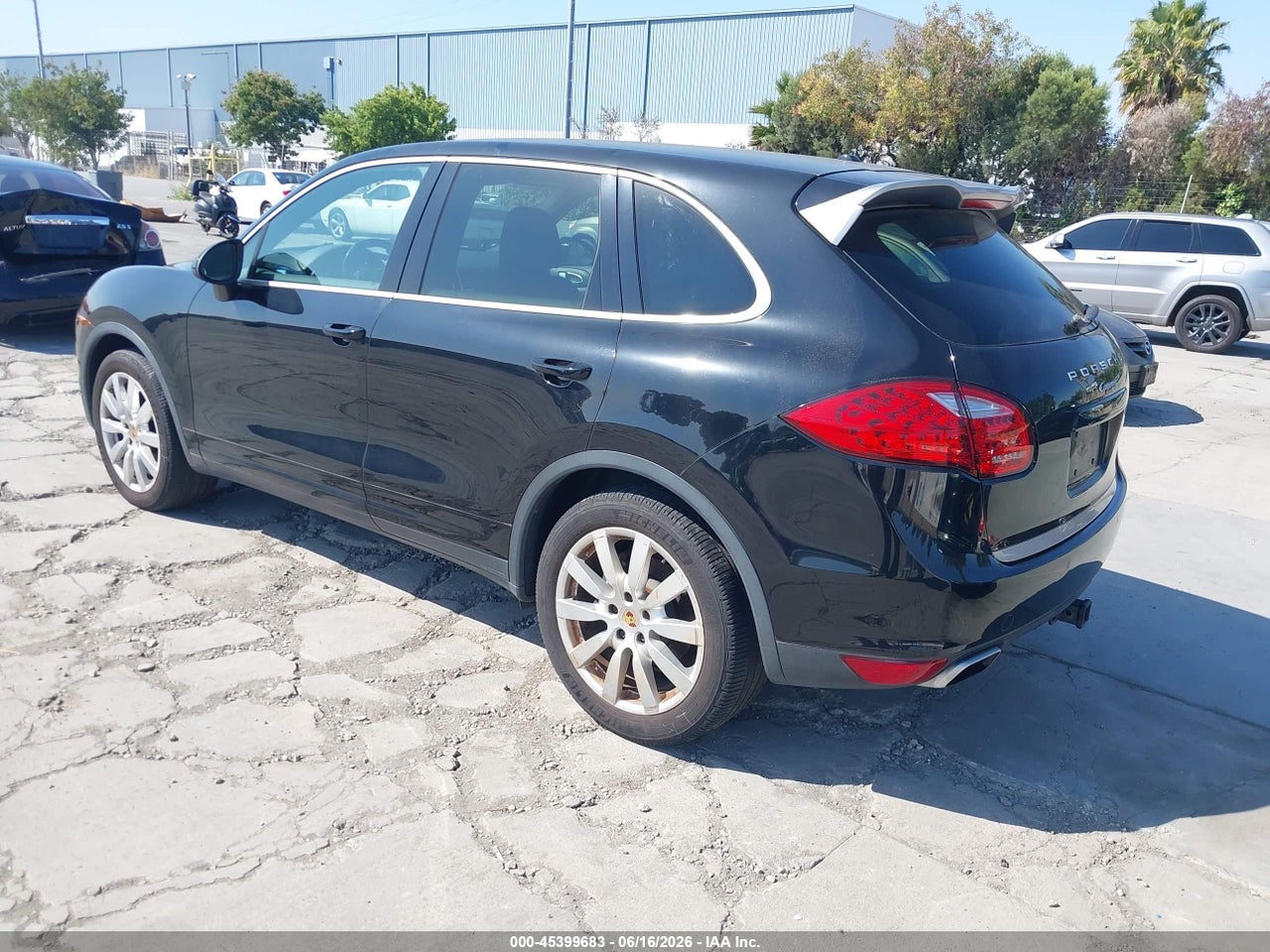 2014 PORSCHE CAYENNE PLATINUM EDITION thumbnail 4