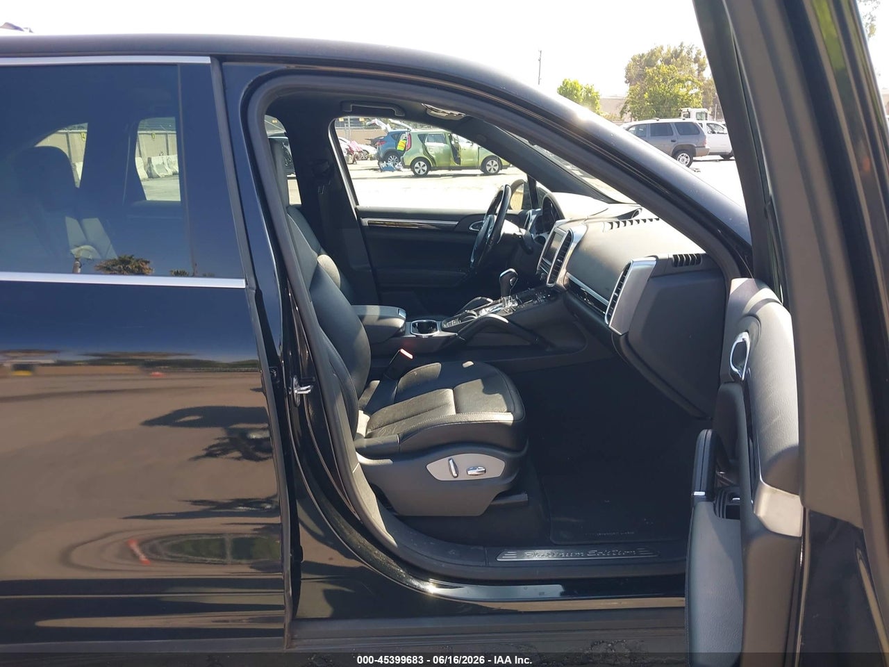2014 PORSCHE CAYENNE PLATINUM EDITION thumbnail 6