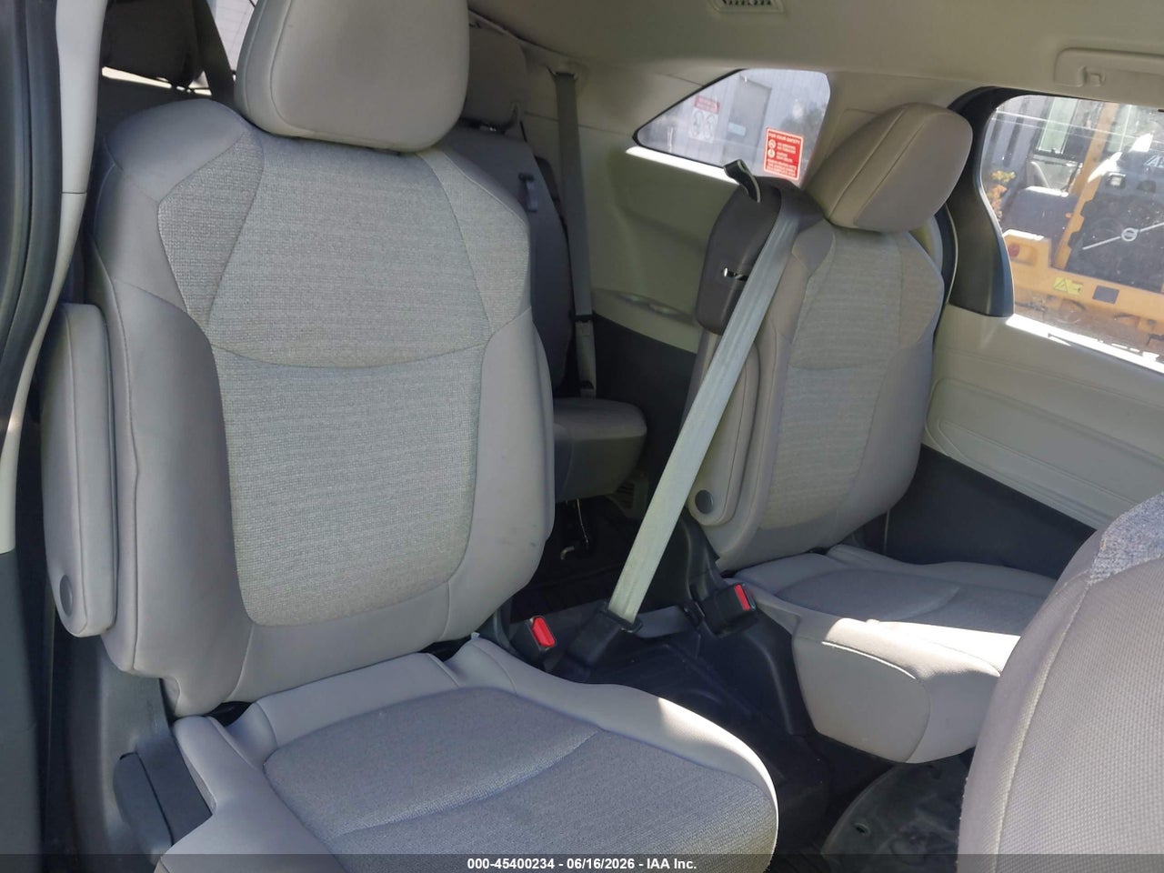 2024 TOYOTA SIENNA LE thumbnail 9