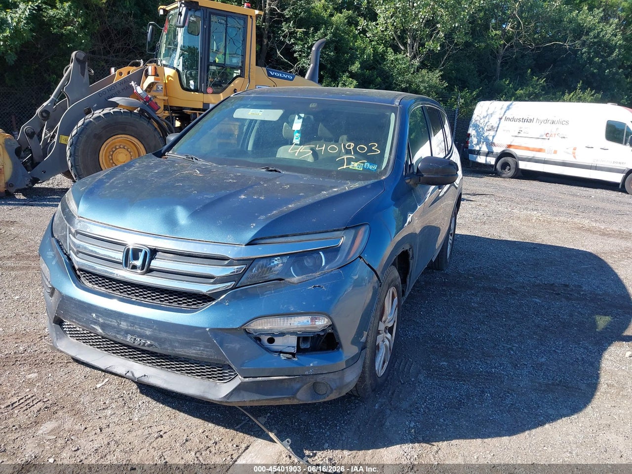 2016 HONDA PILOT LX thumbnail 3