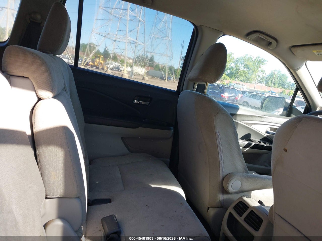 2016 HONDA PILOT LX thumbnail 9