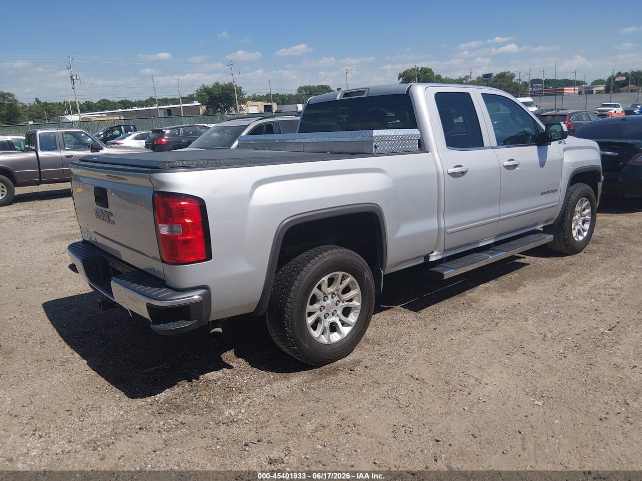 2017 GMC SIERRA 1500 SLE thumbnail 5