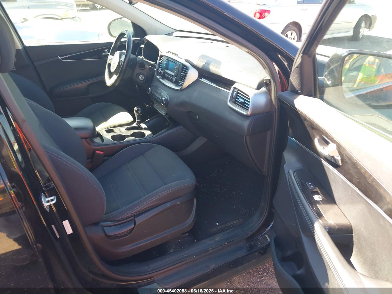 2016 KIA SORENTO 3.3L LX · 5/12