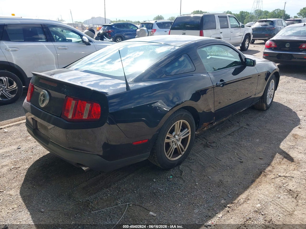 2011 FORD MUSTANG V6/V6 PREMIUM · 4/12