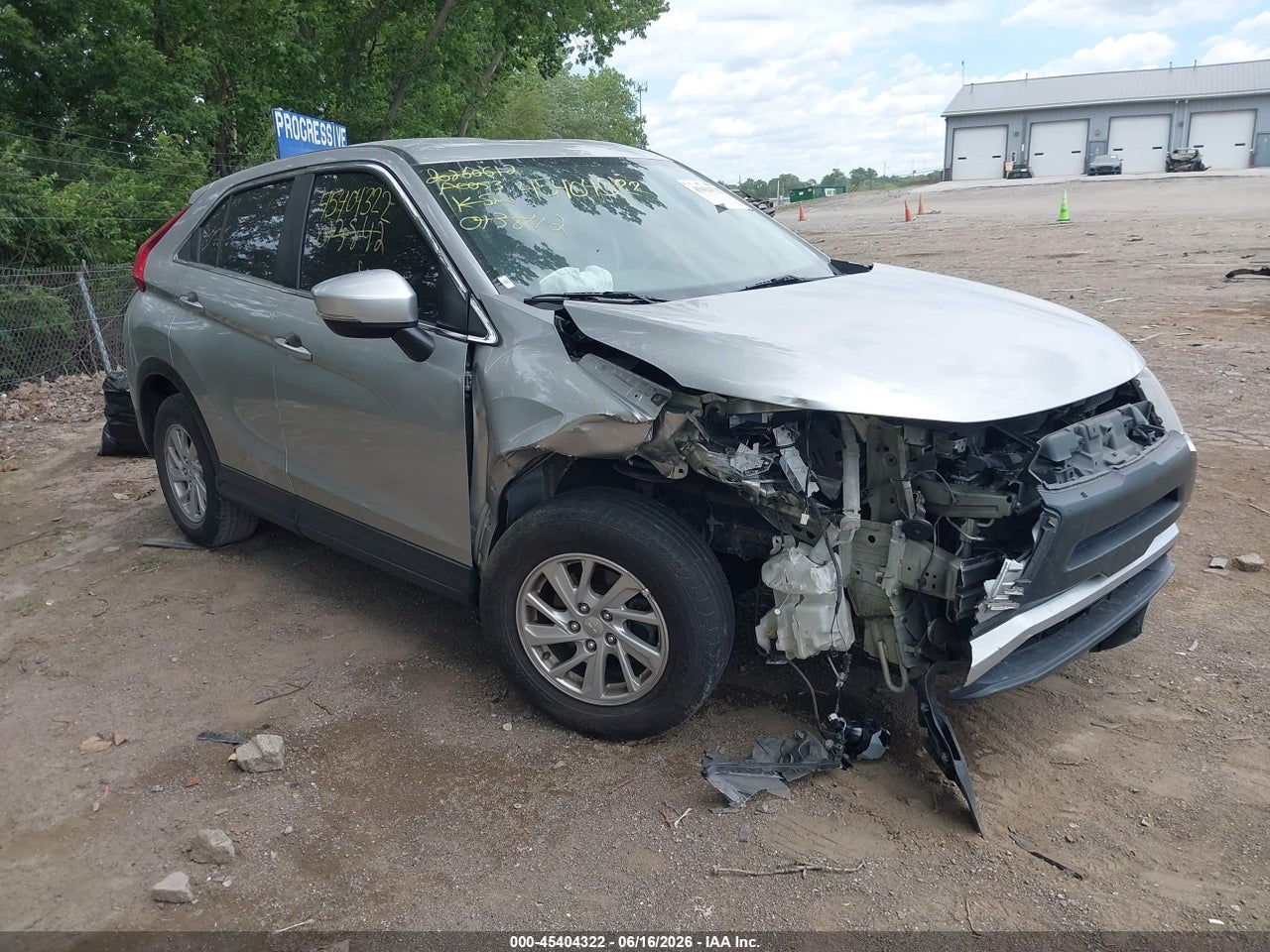 2019 MITSUBISHI ECLIPSE CROSS ES thumbnail 2