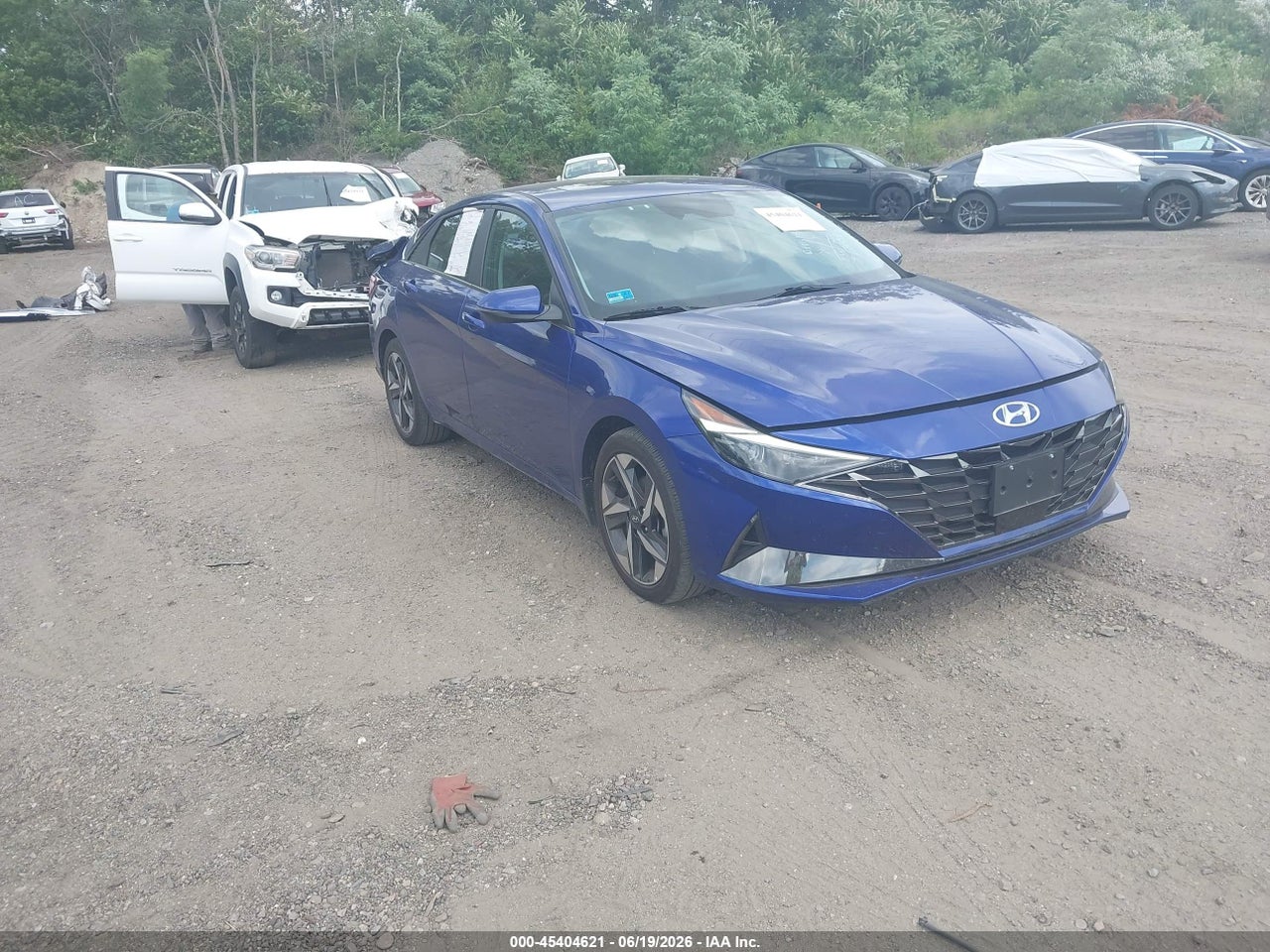 2023 HYUNDAI ELANTRA LIMITED thumbnail 2