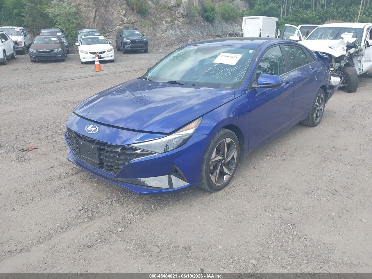 2023 HYUNDAI ELANTRA LIMITED thumbnail 3