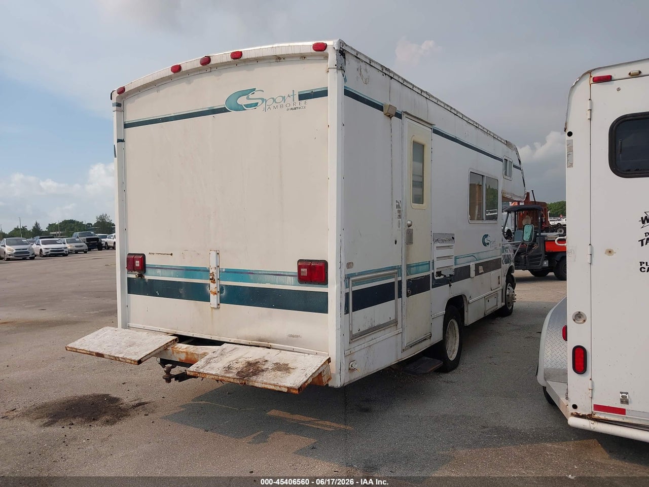 1997 FORD ECONOLINE E350 CUTAWAY VAN thumbnail 5