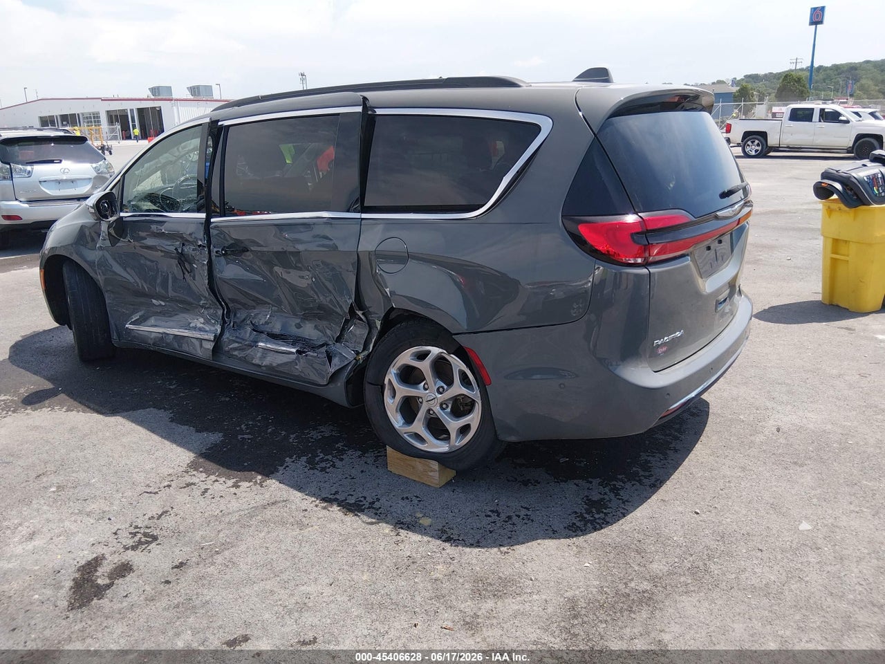 2022 CHRYSLER PACIFICA LIMITED · 3/12