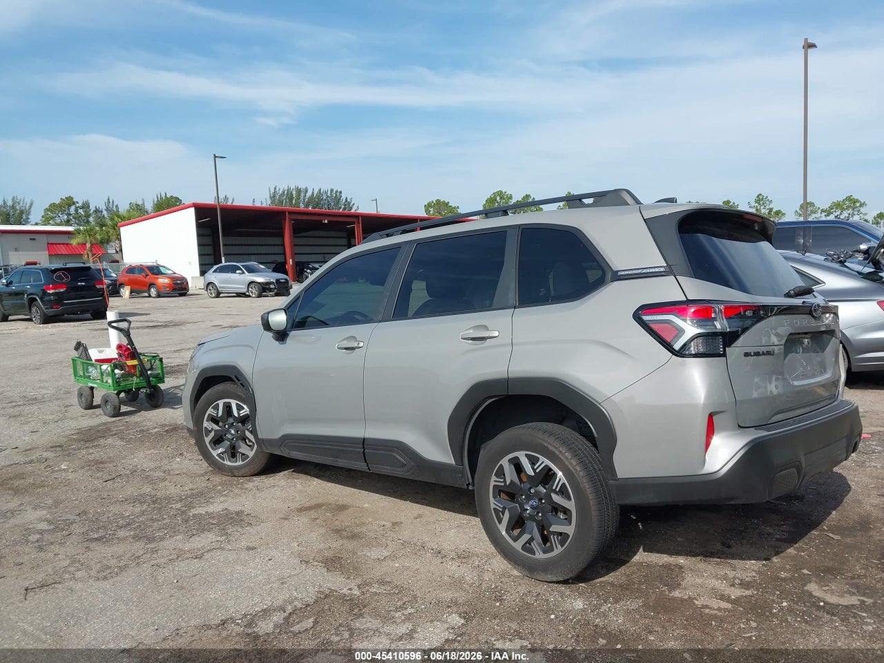 2025 SUBARU FORESTER PREMIUM thumbnail 4