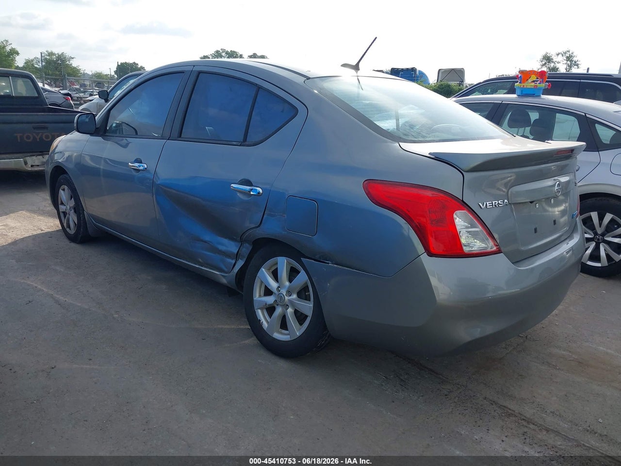2013 NISSAN VERSA 1.6 SL thumbnail 4