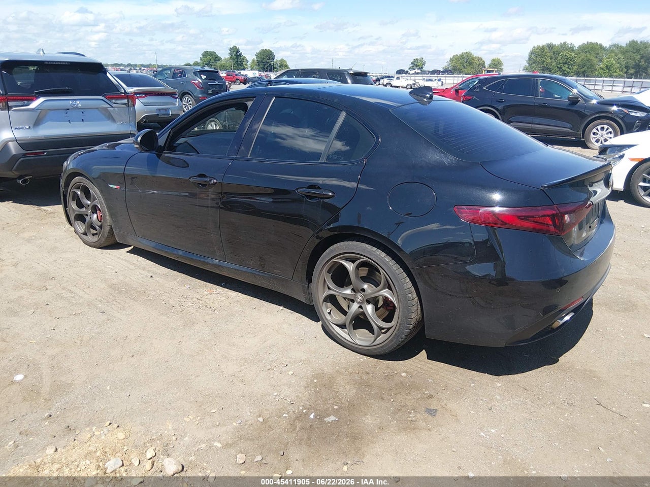 2019 ALFA ROMEO GIULIA TI thumbnail 4
