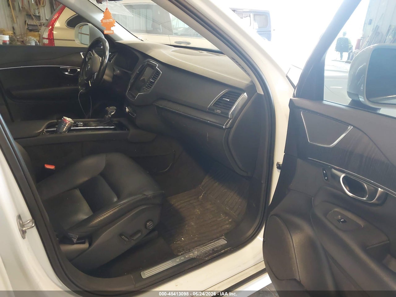 2020 VOLVO XC90 T6 MOMENTUM 7 PASSENGER thumbnail 6
