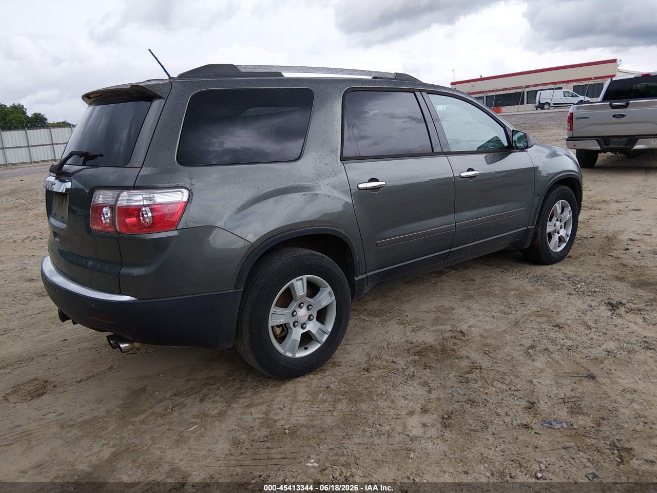 2011 GMC ACADIA SLE thumbnail 5