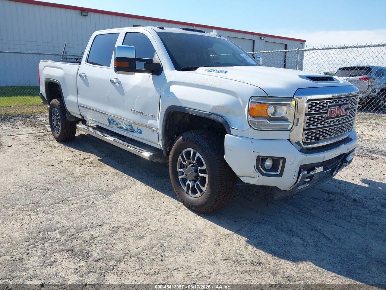 2018 GMC SIERRA 2500HD DENALI thumbnail 2