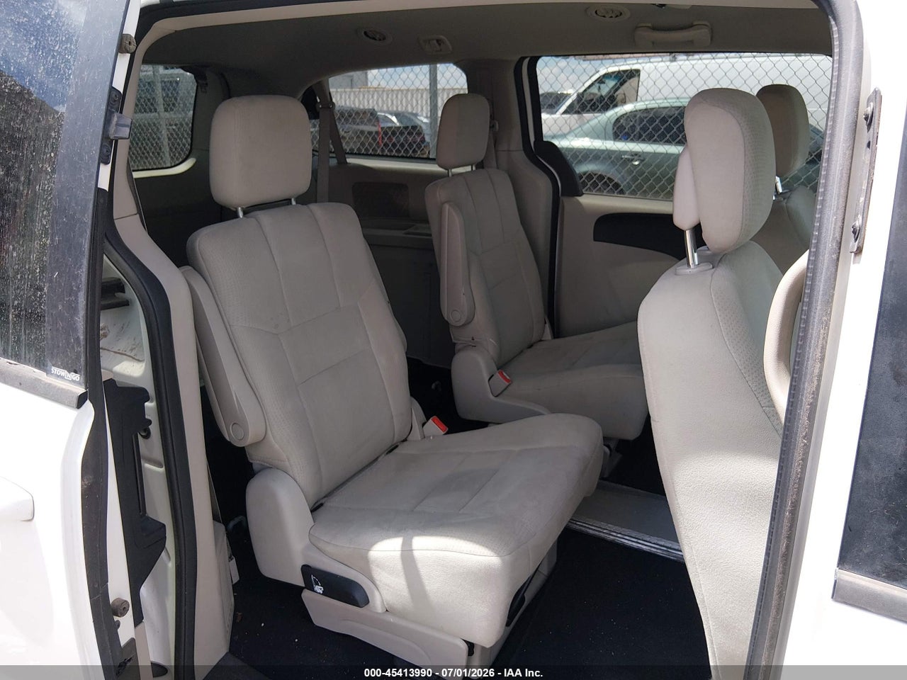 2011 DODGE GRAND CARAVAN EXPRESS thumbnail 9