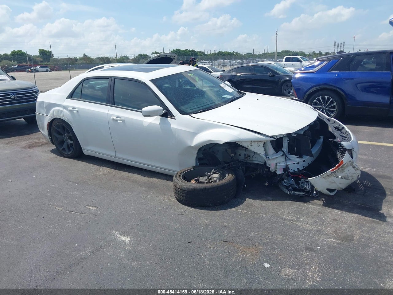 2C3CCABG1PH****** · 2023 CHRYSLER 300 300S