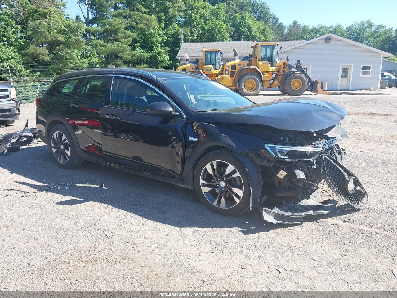 W04GV8SX8J1****** · 2018 BUICK REGAL TOURX ESSENCE