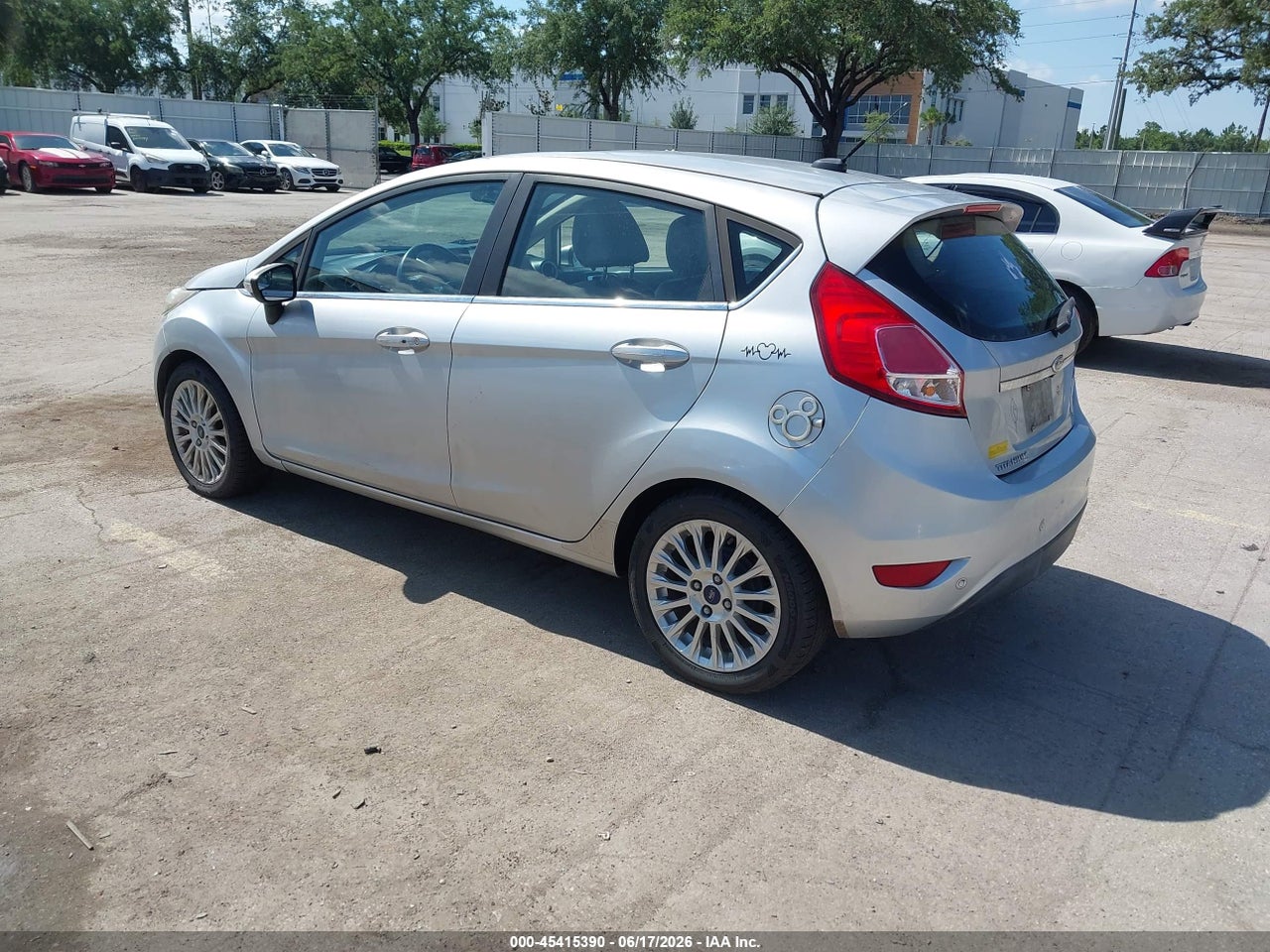 2015 FORD FIESTA TITANIUM thumbnail 4