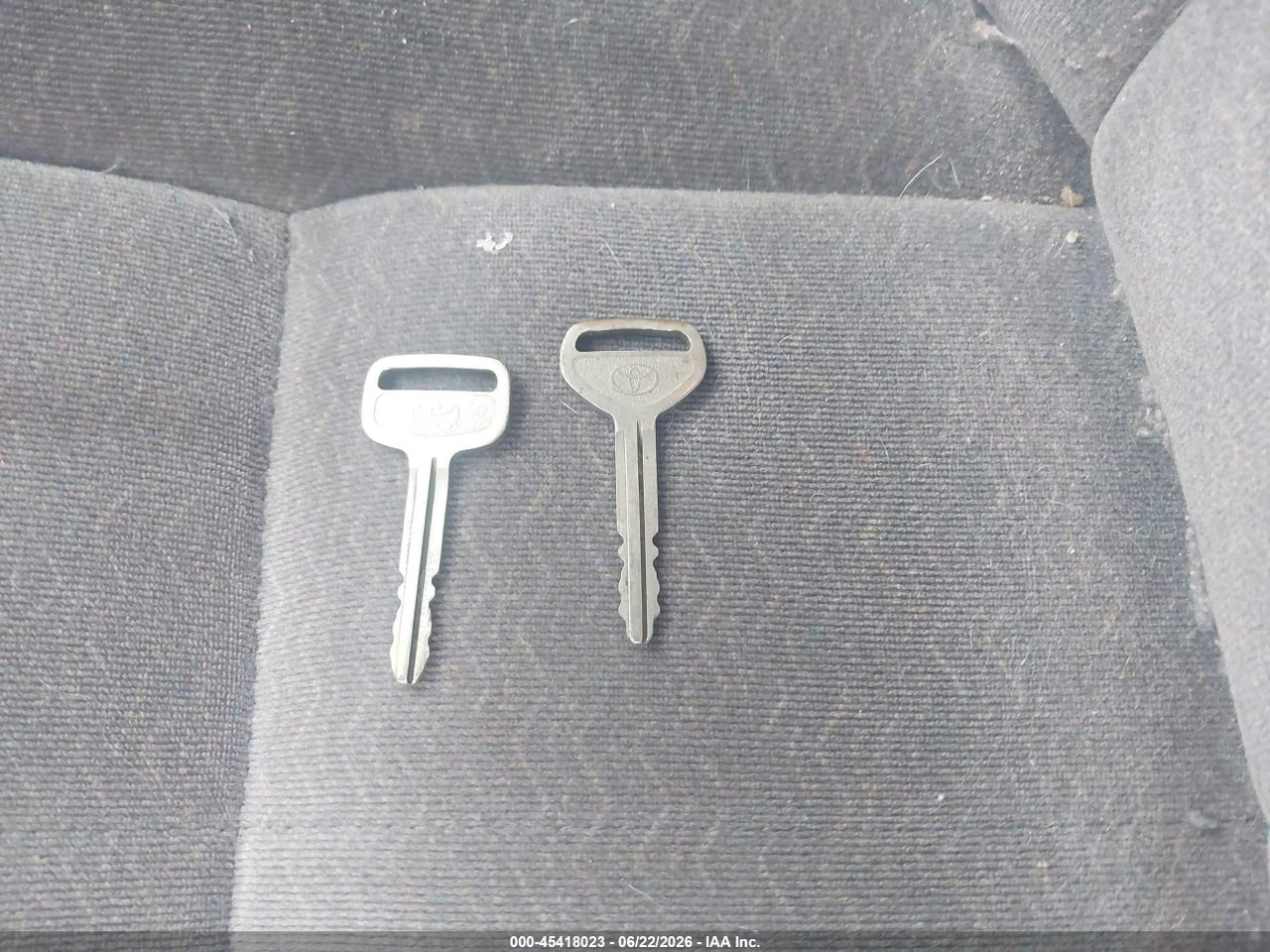 1999 TOYOTA CAMRY LE thumbnail 12