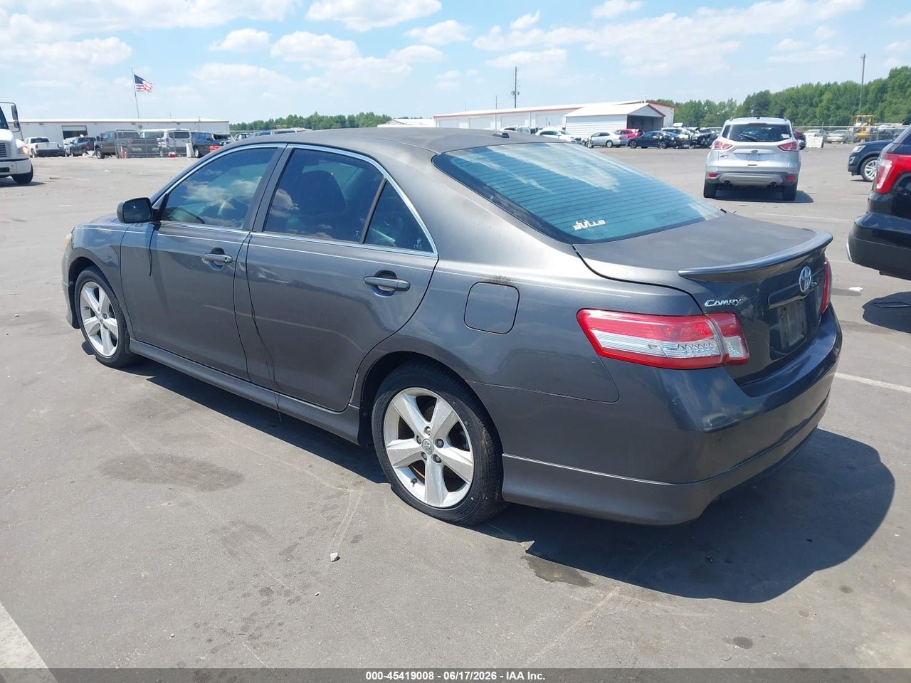 2011 TOYOTA CAMRY SE V6 thumbnail 4