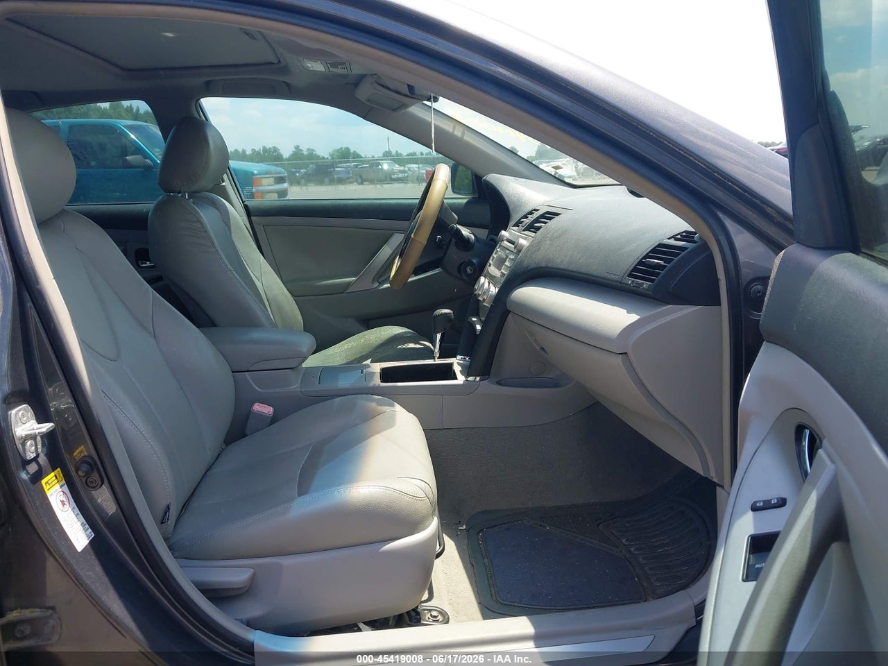 2011 TOYOTA CAMRY SE V6 thumbnail 6