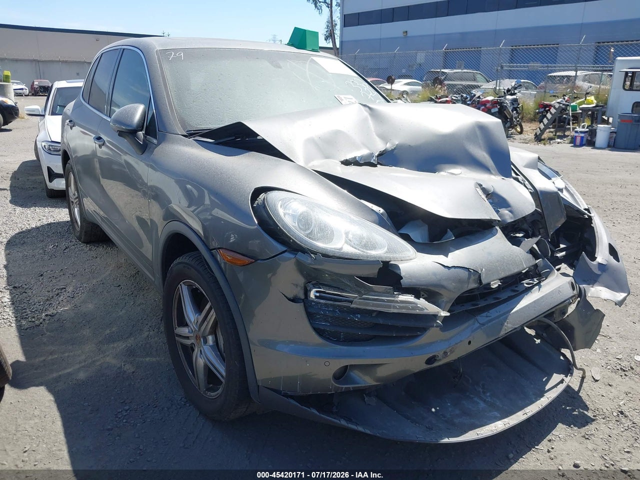2014 PORSCHE CAYENNE S thumbnail 2
