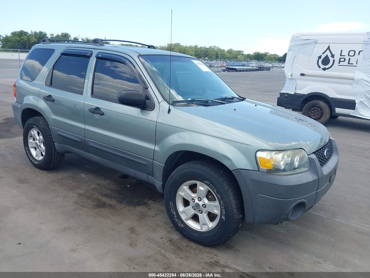 2005 FORD ESCAPE XLT thumbnail 2
