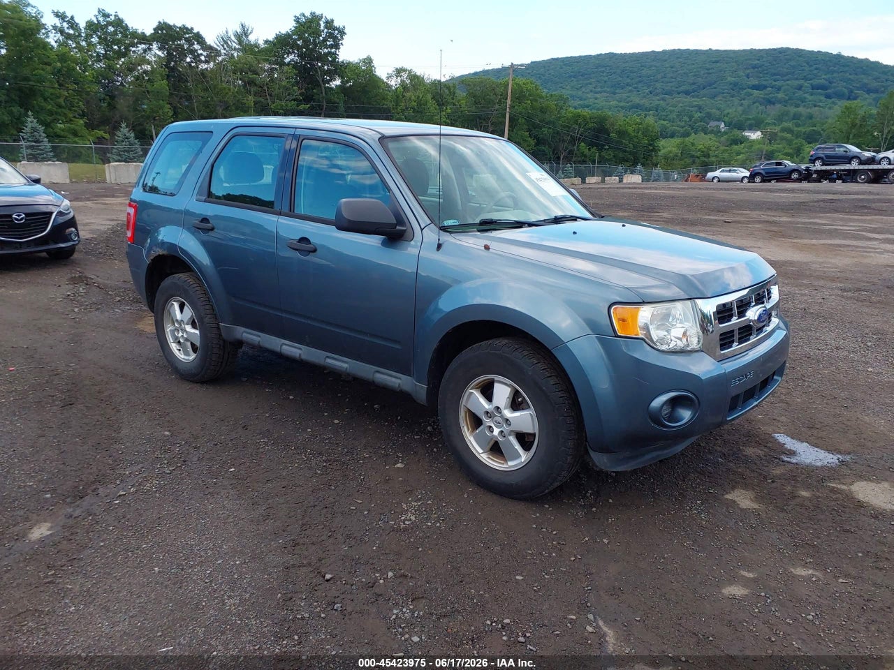2012 FORD ESCAPE XLS thumbnail 2