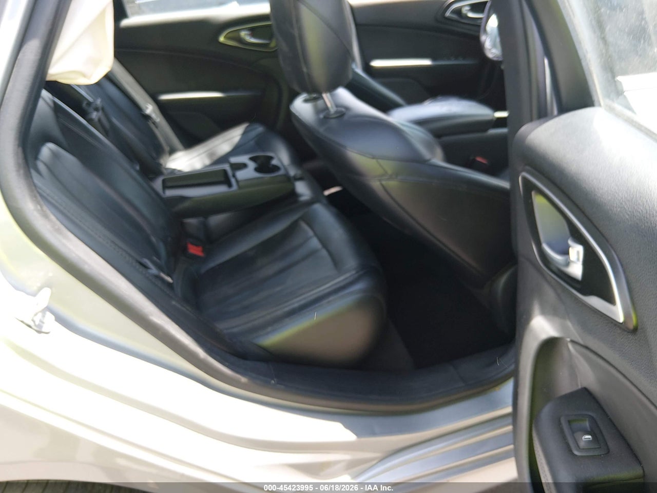 2016 CHRYSLER 200 C thumbnail 9