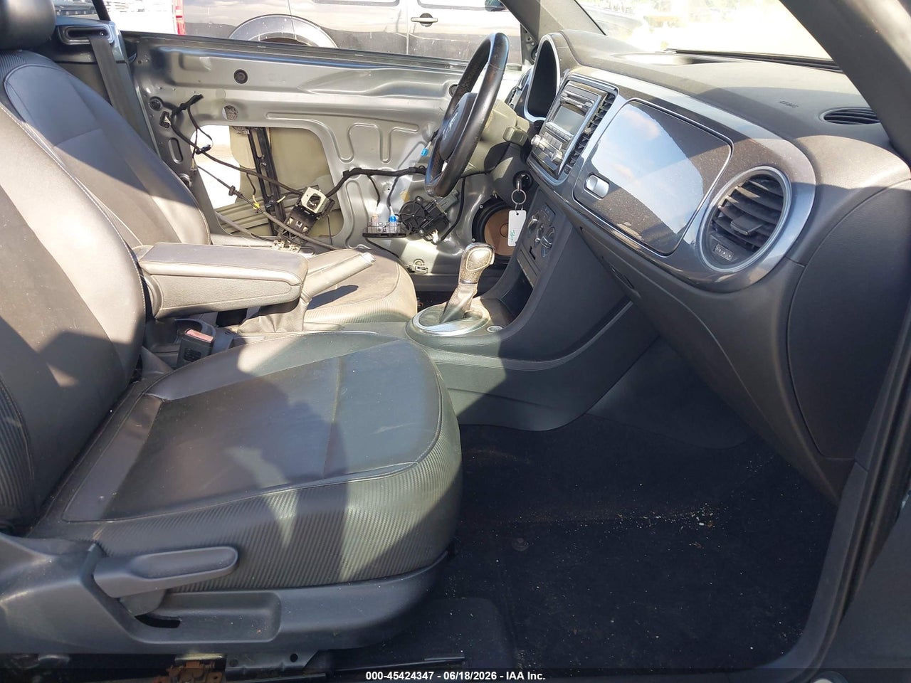 2014 VOLKSWAGEN BEETLE 1.8T thumbnail 6