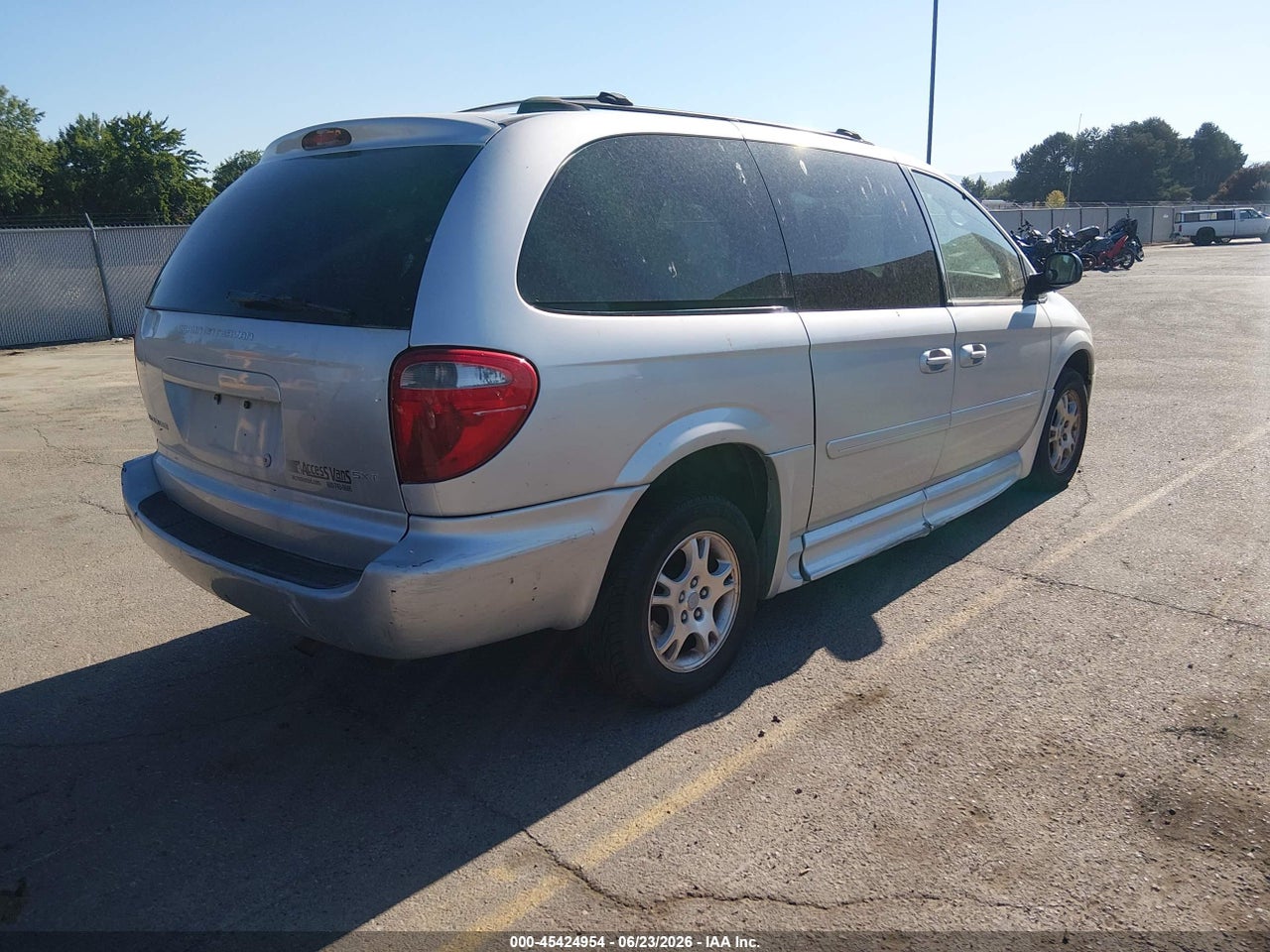 2004 DODGE GRAND CARAVAN SXT thumbnail 5
