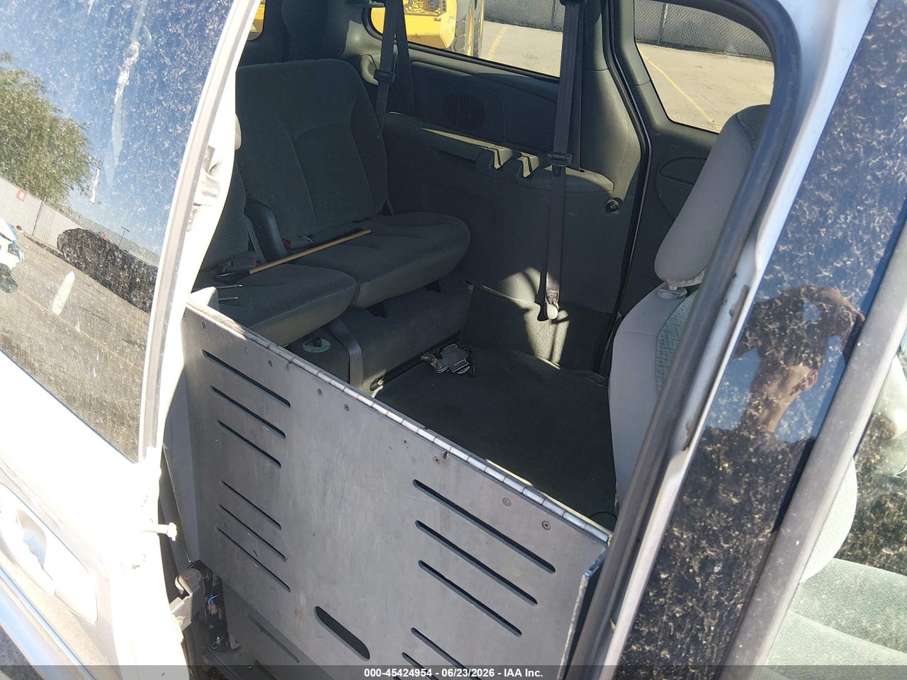 2004 DODGE GRAND CARAVAN SXT thumbnail 9