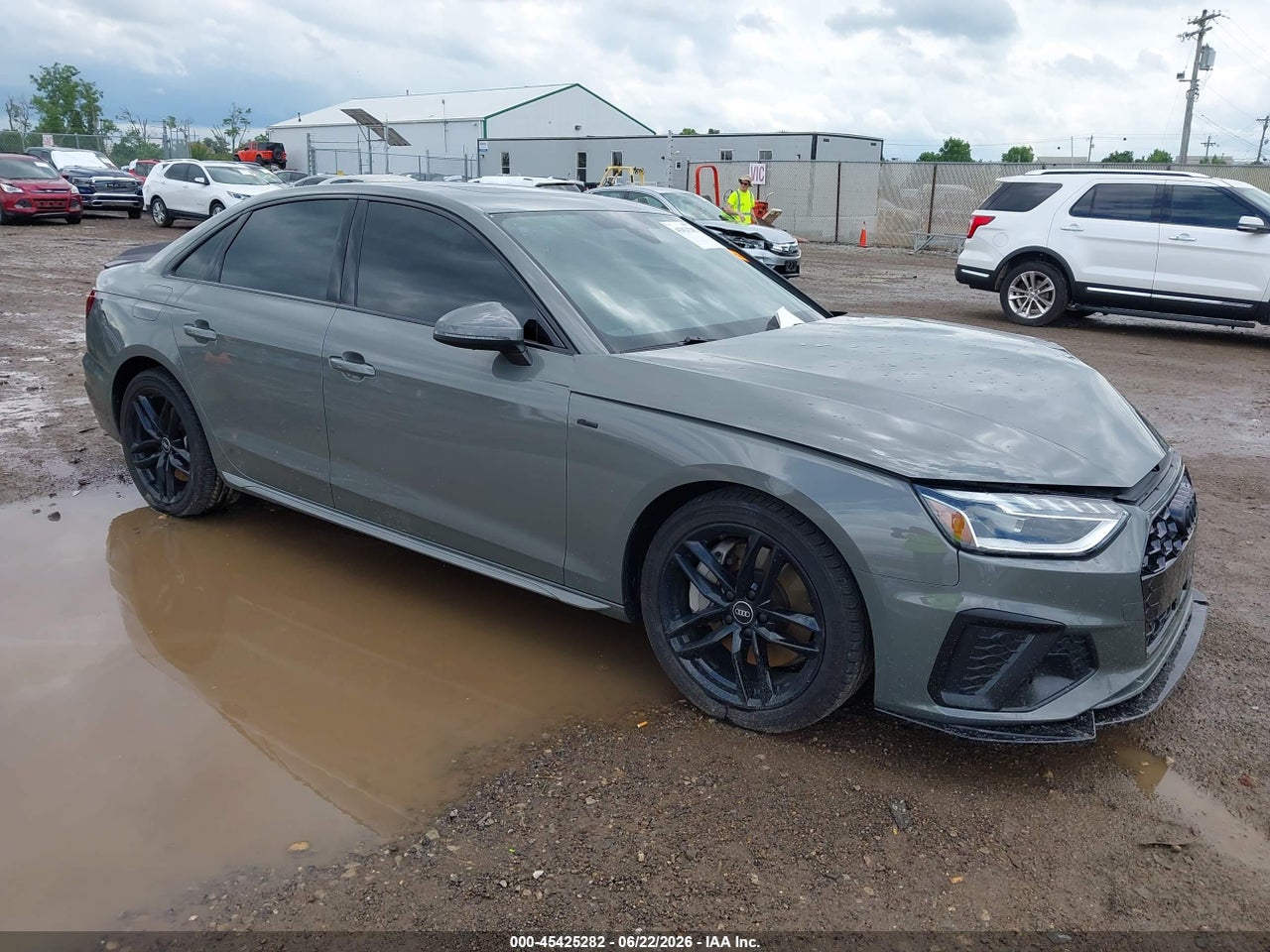 WAUEAAF47PN****** · 2023 AUDI A4 PREMIUM PLUS 45 TFSI S LINE QUATTRO S TRONIC