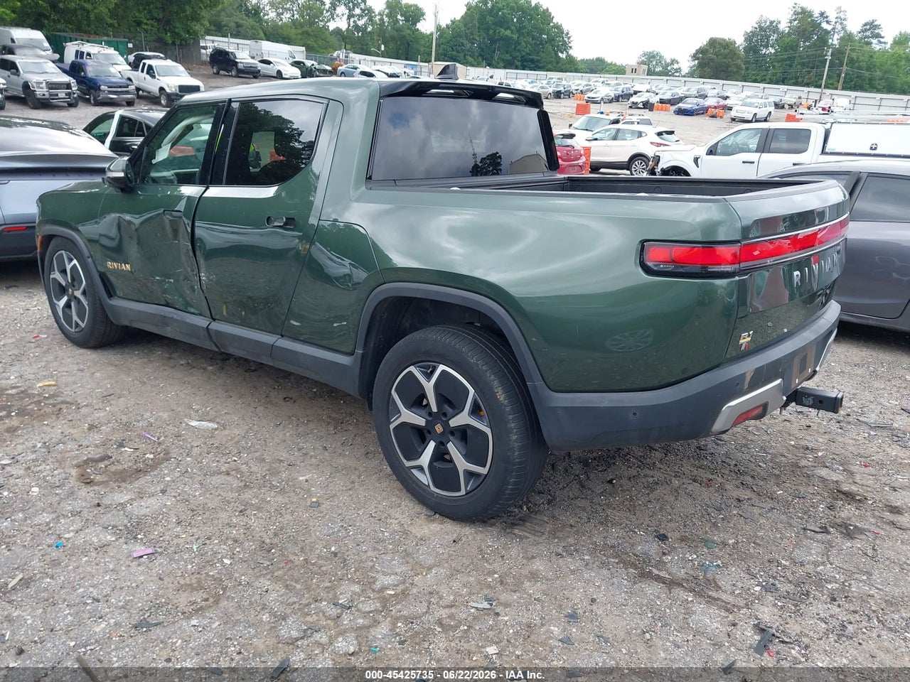 2023 RIVIAN R1T ADVENTURE QUAD MOTOR LARGE PACK thumbnail 4