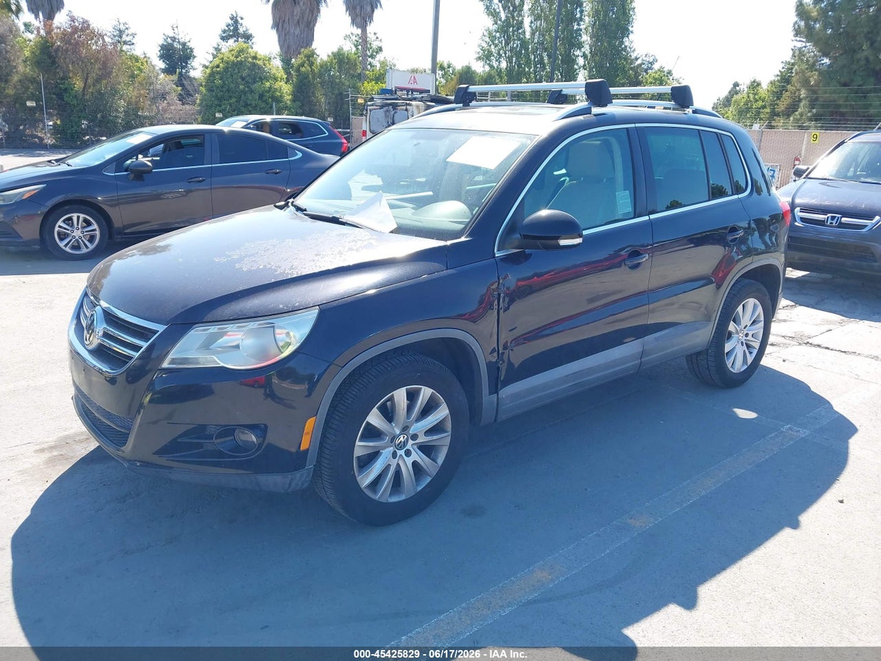 2009 VOLKSWAGEN TIGUAN S/SE/SEL thumbnail 3